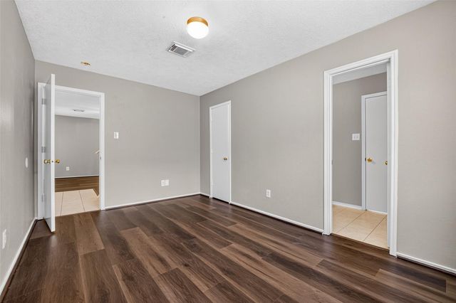 9707 Royal Crest Way, Houston, TX 77083