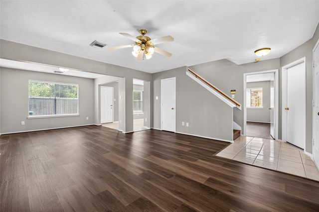 9707 Royal Crest Way, Houston, TX 77083