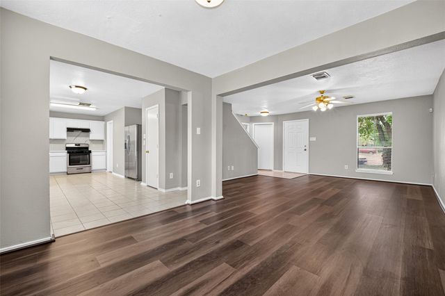 9707 Royal Crest Way, Houston, TX 77083