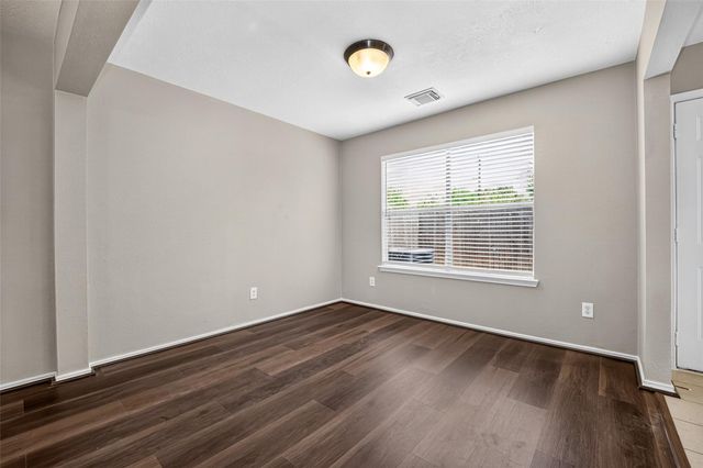 9707 Royal Crest Way, Houston, TX 77083