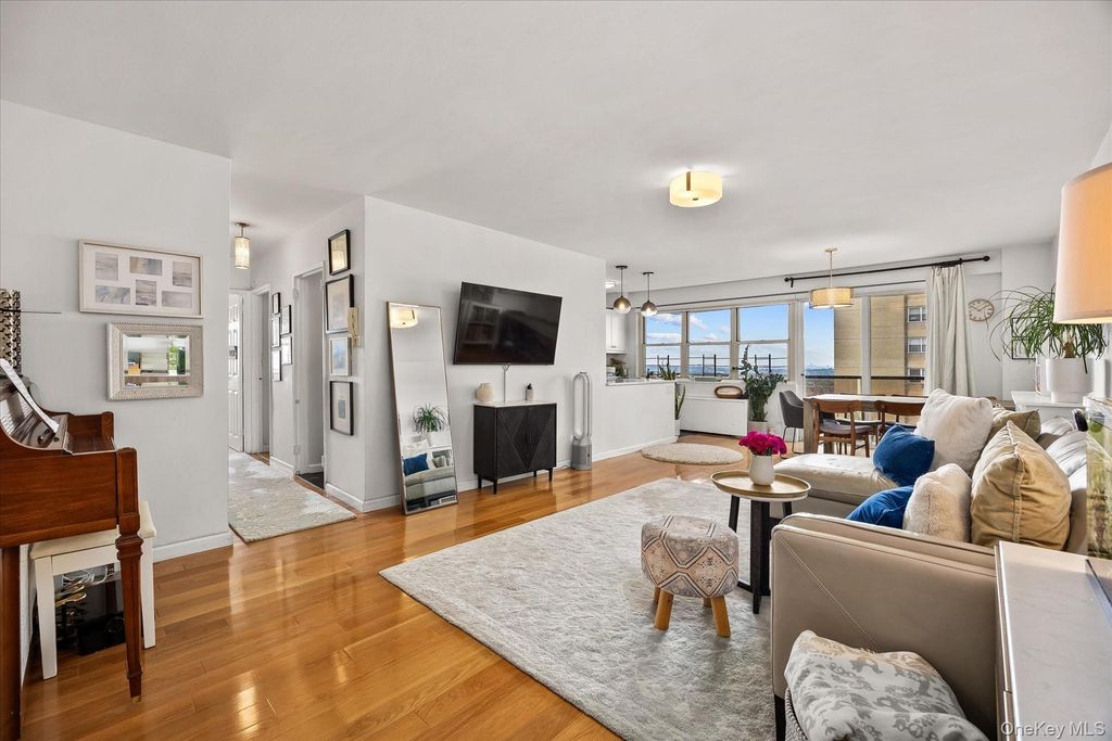 102-30 66th Road 25F, Forest Hills, NY 11375 — exterior