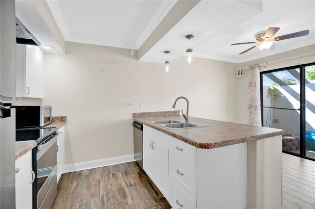 2401 SUN VALLEY CIRCLE 2401, Winter Park, FL 32792