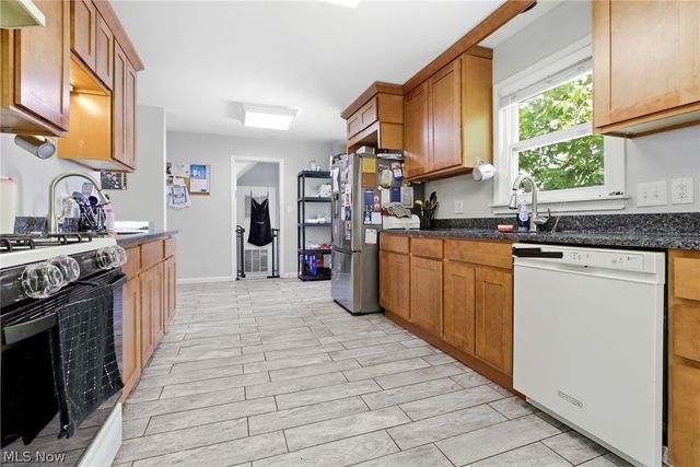2431 White Road, University Heights, OH 44118