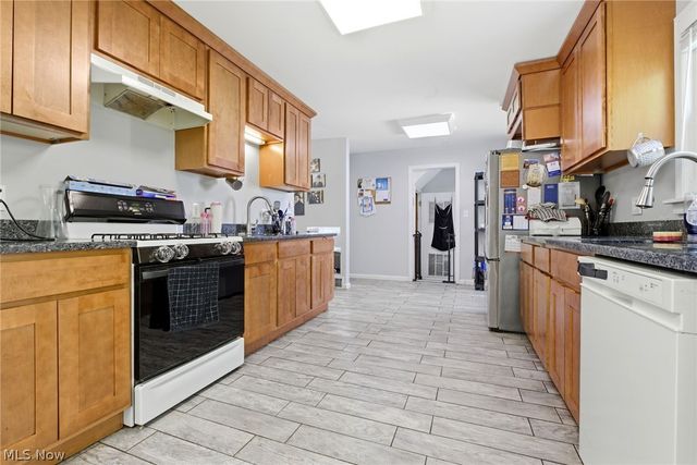 2431 White Road, University Heights, OH 44118