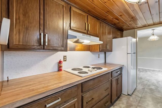 810 Oakstone Trail, Roswell, GA 30075