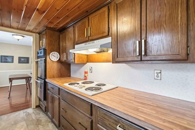 810 Oakstone Trail, Roswell, GA 30075