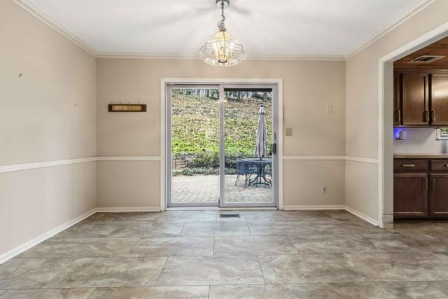 810 Oakstone Trail, Roswell, GA 30075