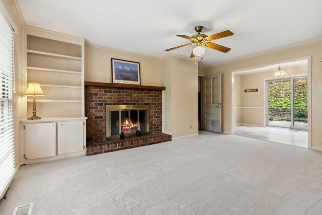 810 Oakstone Trail, Roswell, GA 30075