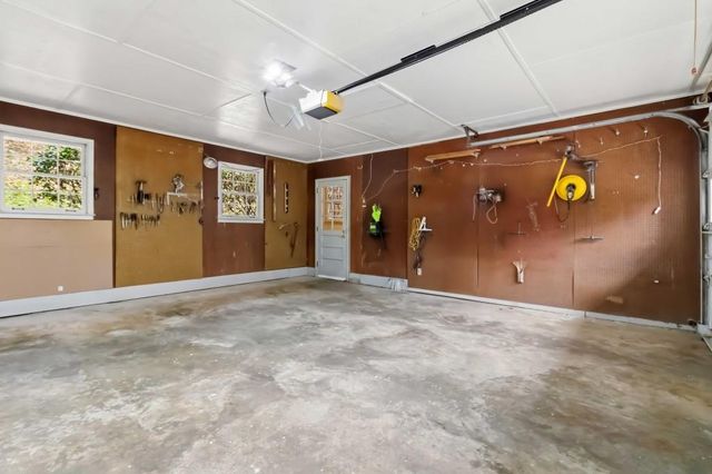 810 Oakstone Trail, Roswell, GA 30075