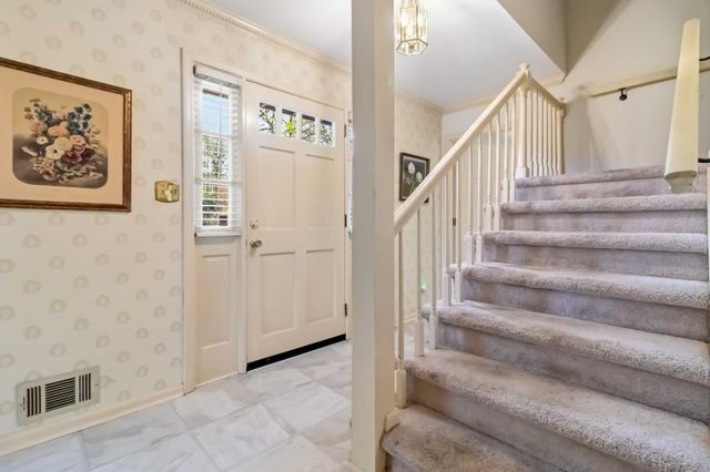 810 Oakstone Trail, Roswell, GA 30075