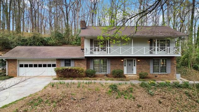 810 Oakstone Trail, Roswell, GA 30075