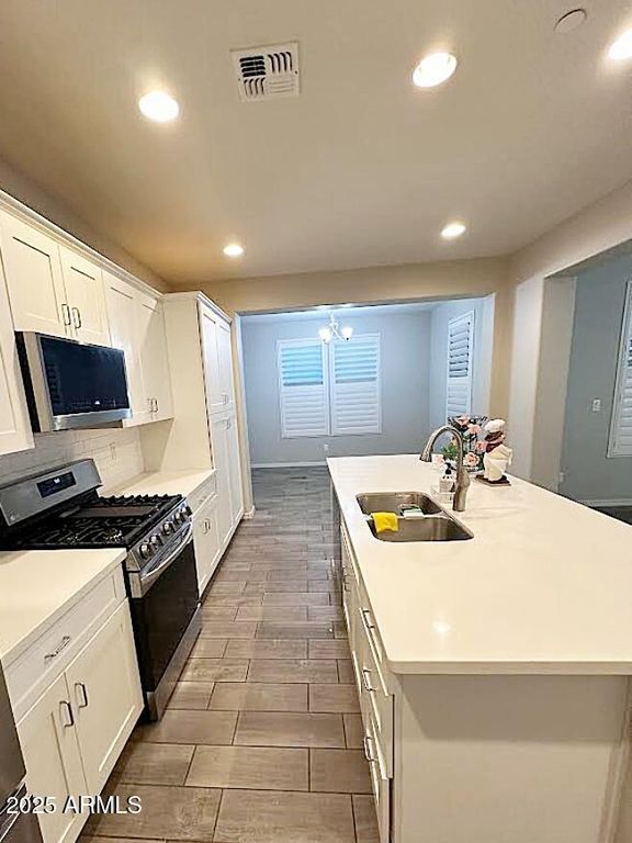 Image 7 of property listing at 493 Miners Gulch Drive, Clarkdale, AZ 86324