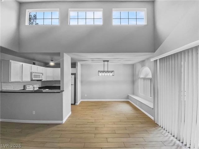 9325 Desert Inn Road 278, Las Vegas, NV 89117