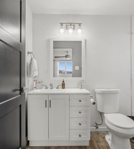 1004 Mary Ellen Street NE, Albuquerque, NM 87112