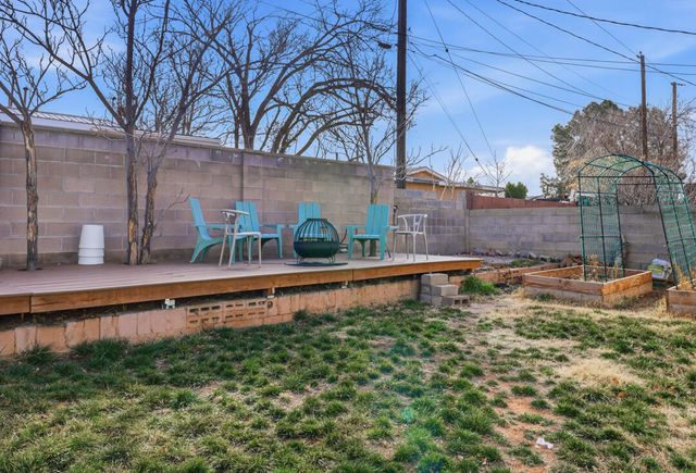 1004 Mary Ellen Street NE, Albuquerque, NM 87112