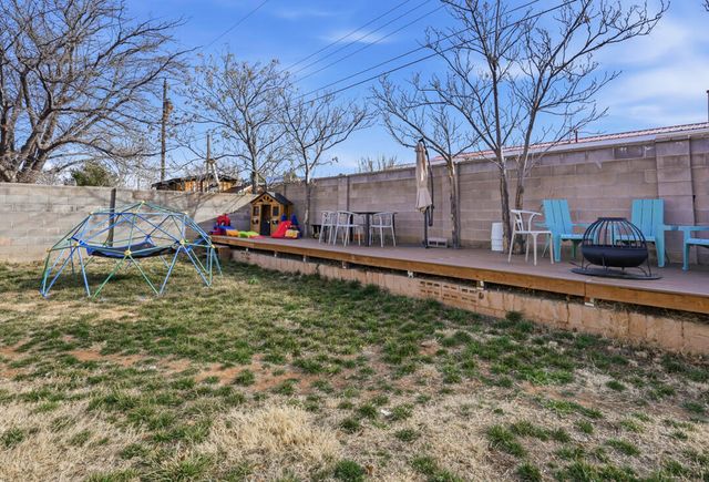 1004 Mary Ellen Street NE, Albuquerque, NM 87112