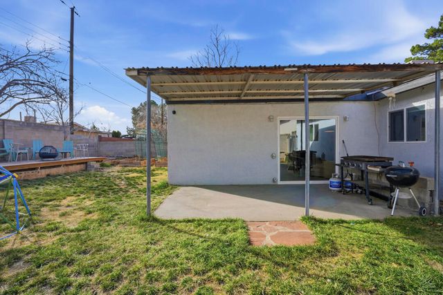 1004 Mary Ellen Street NE, Albuquerque, NM 87112