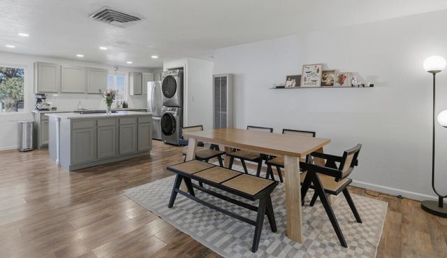 1004 Mary Ellen Street NE, Albuquerque, NM 87112