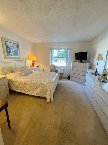 5180 E Sabal Palm Boulevard 235, Tamarac, FL 33319