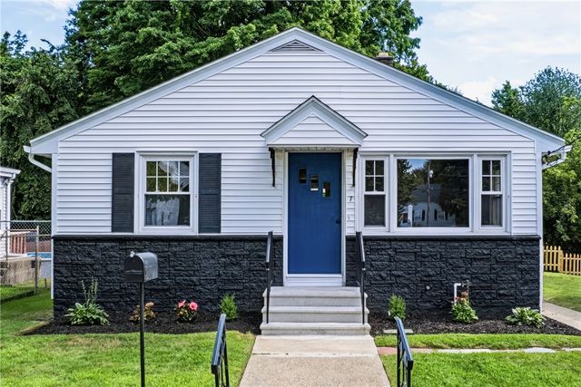 7 Rice Street, Johnston, RI 02919