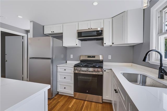 7 Rice Street, Johnston, RI 02919