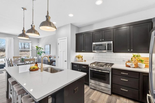 N62W21752 Augusta PARKWAY, Menomonee Falls, WI 53051