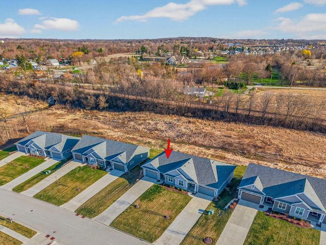 N62W21752 Augusta PARKWAY, Menomonee Falls, WI 53051