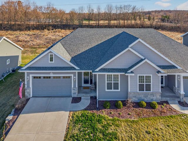 N62W21752 Augusta PARKWAY, Menomonee Falls, WI 53051