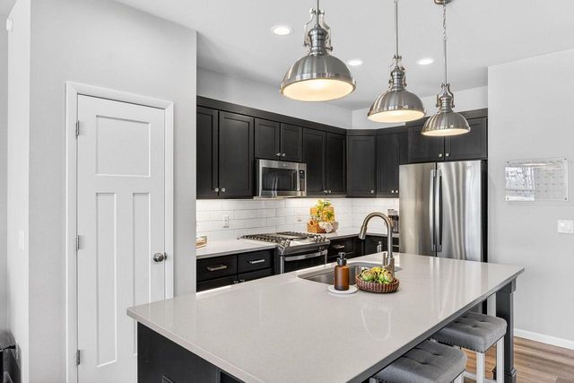 N62W21752 Augusta PARKWAY, Menomonee Falls, WI 53051