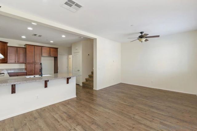 8011 City View Pl, Rancho Cucamonga, CA 91730