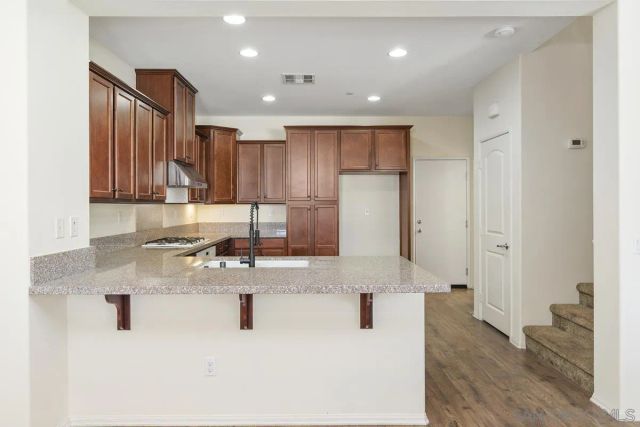 8011 City View Pl, Rancho Cucamonga, CA 91730