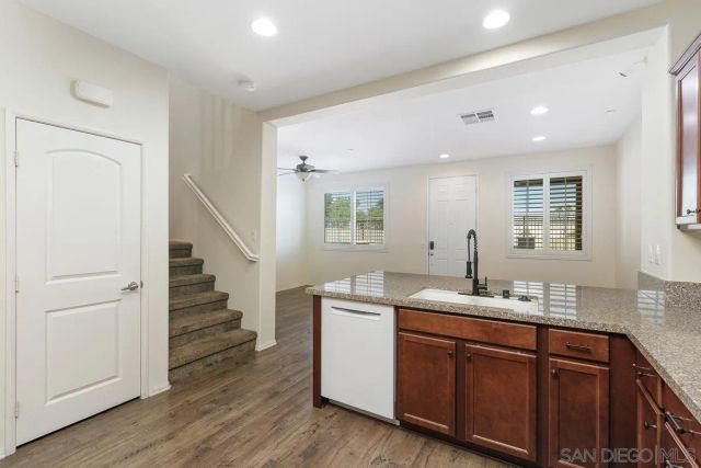 8011 City View Pl, Rancho Cucamonga, CA 91730