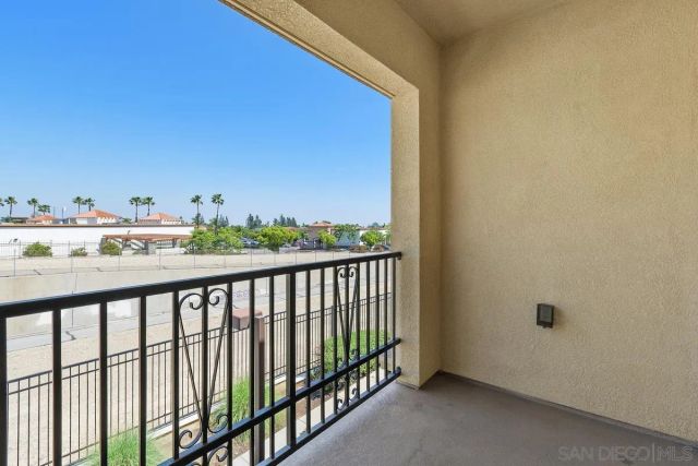 8011 City View Pl, Rancho Cucamonga, CA 91730
