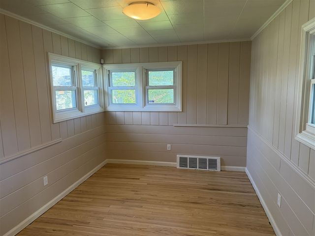 22415 Wilmot Avenue, Eastpointe, MI 48021