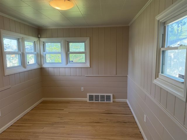 22415 Wilmot Avenue, Eastpointe, MI 48021