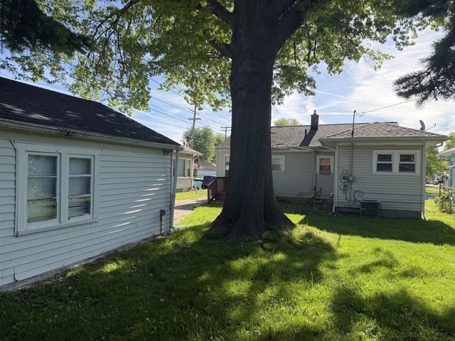 22415 Wilmot Avenue, Eastpointe, MI 48021