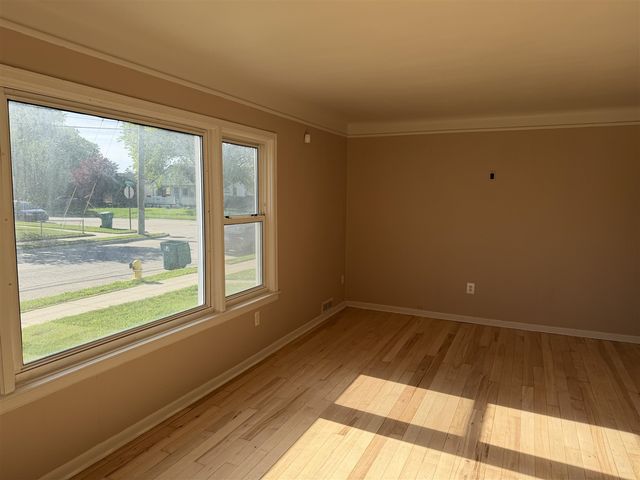 22415 Wilmot Avenue, Eastpointe, MI 48021