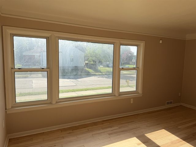 22415 Wilmot Avenue, Eastpointe, MI 48021