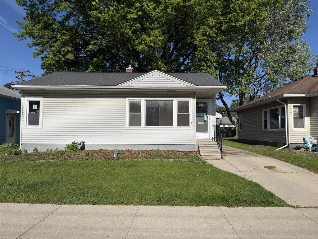 22415 Wilmot Avenue, Eastpointe, MI 48021