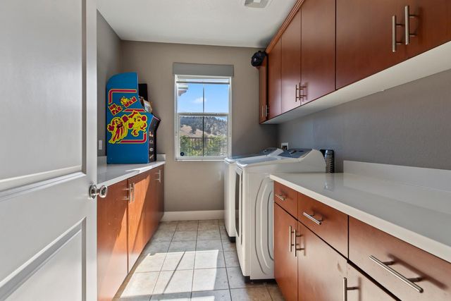 9423 Vintner Cir, Patterson, CA 95363