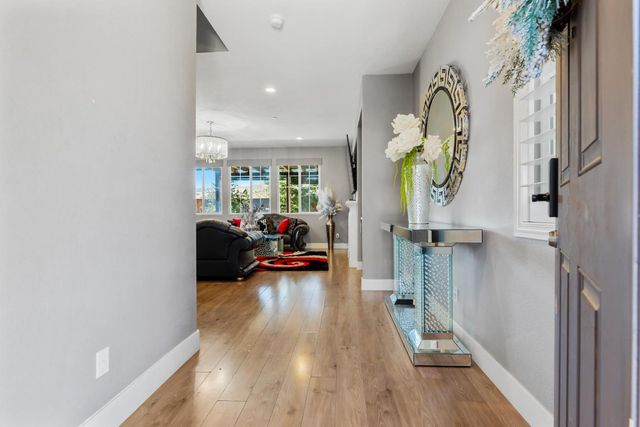 9423 Vintner Cir, Patterson, CA 95363