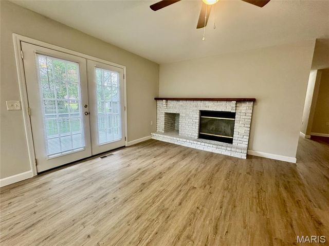 505 Thistle Lane, Swansea, IL 62226