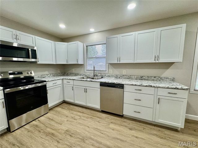 505 Thistle Lane, Swansea, IL 62226