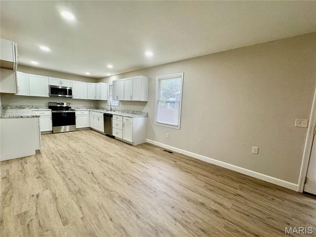 505 Thistle Lane, Swansea, IL 62226