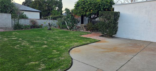 3304 N Mountain View, San Bernardino, CA 92405