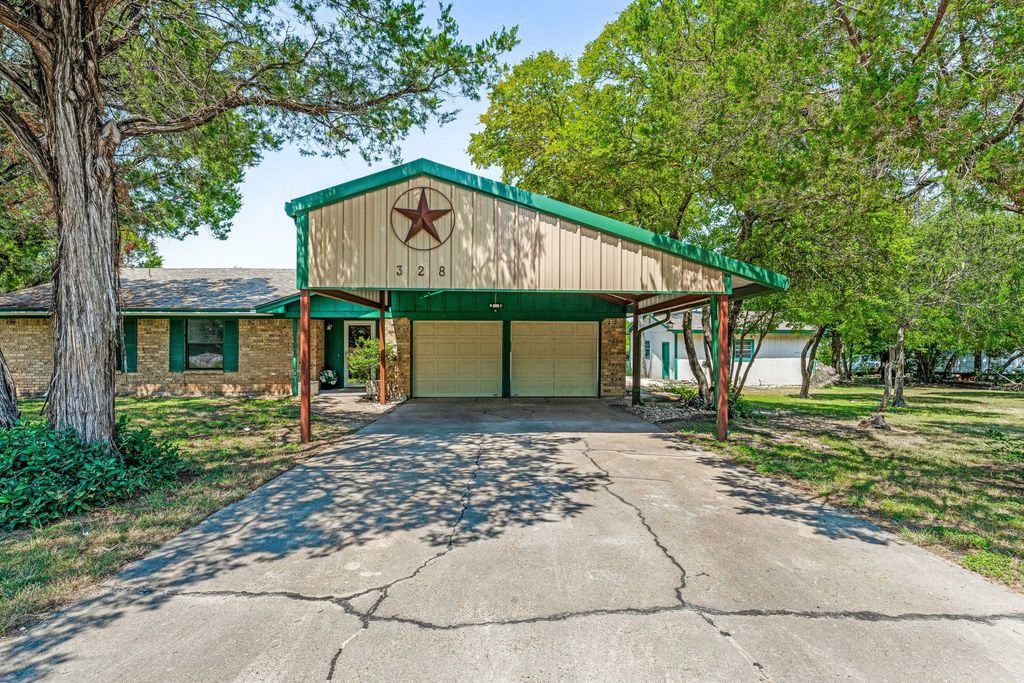 328 Heritage Trail, Granbury, TX 76048