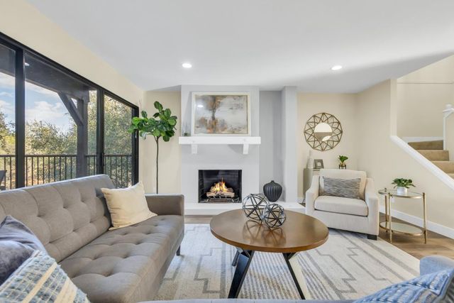 8851 Bluff Ln, Fair Oaks, CA 95628