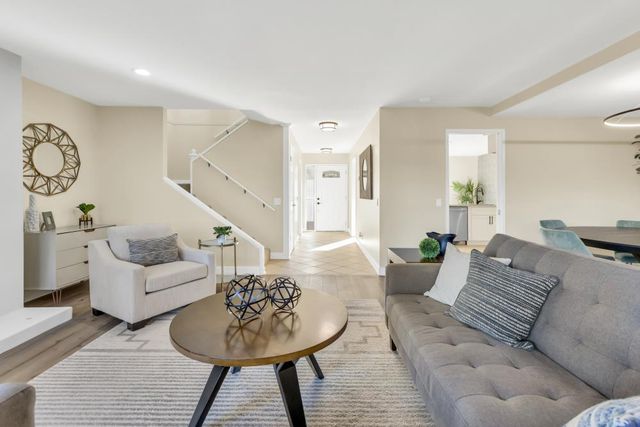 8851 Bluff Ln, Fair Oaks, CA 95628