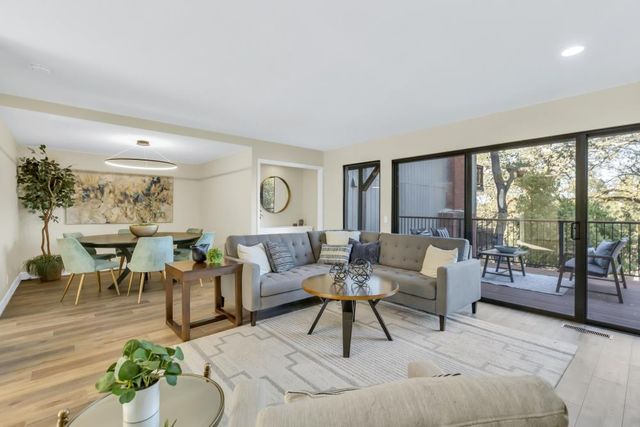 8851 Bluff Ln, Fair Oaks, CA 95628