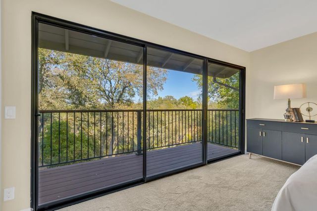 8851 Bluff Ln, Fair Oaks, CA 95628